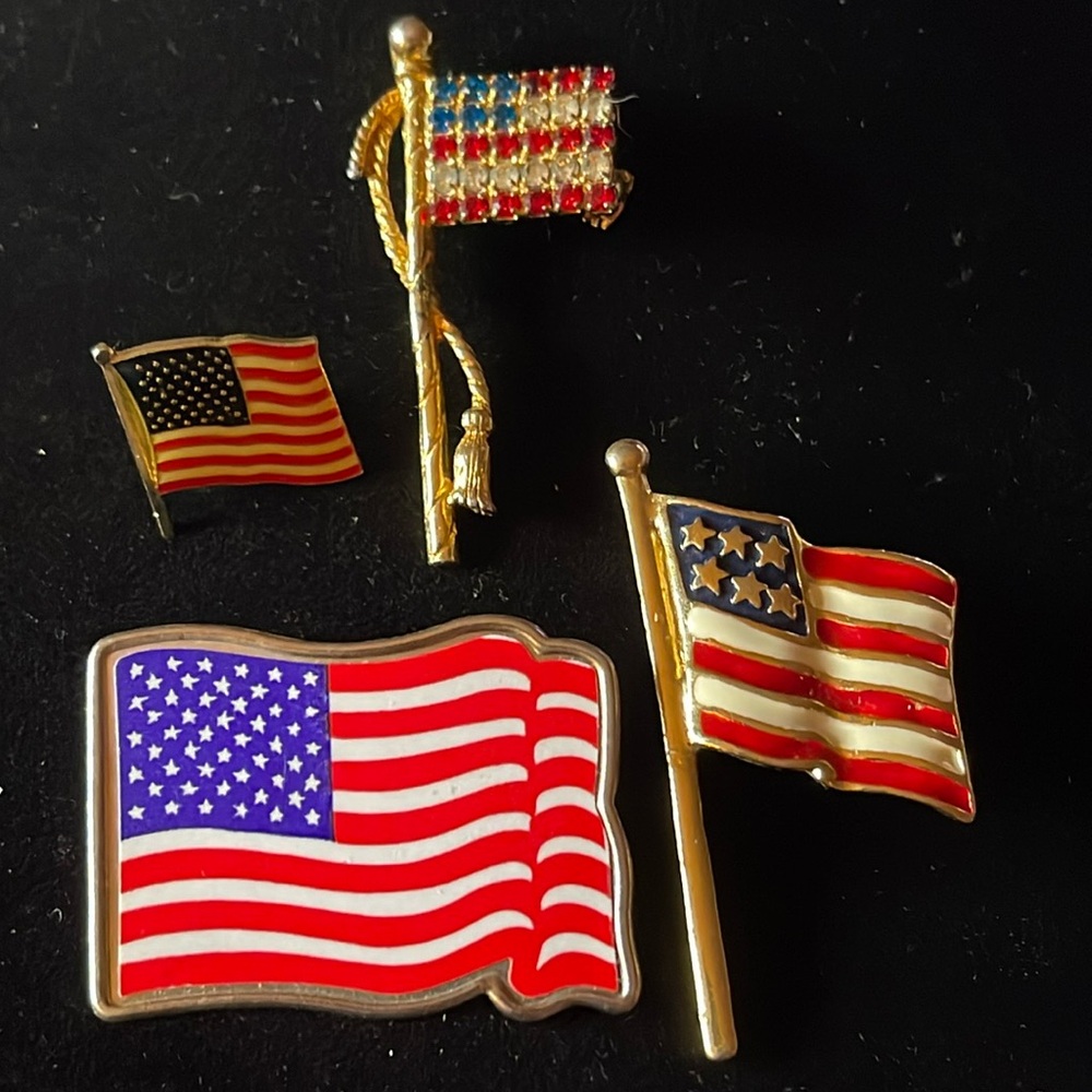 Vtg Americana Flag Pins Lot